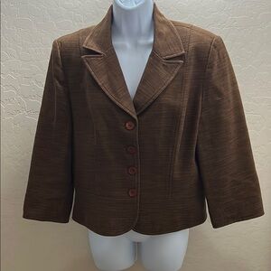 Chadwicks Brown Blazer with Wide Lapels and Cropped Length